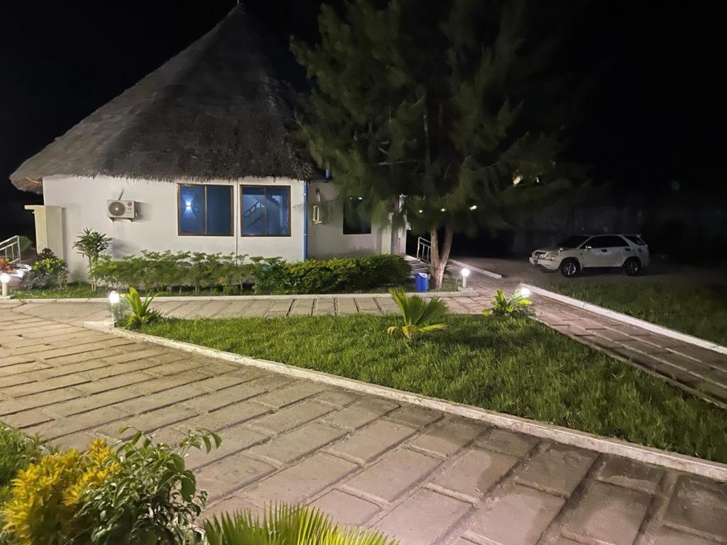 Jambo Beach Hotel Paje Exterior photo